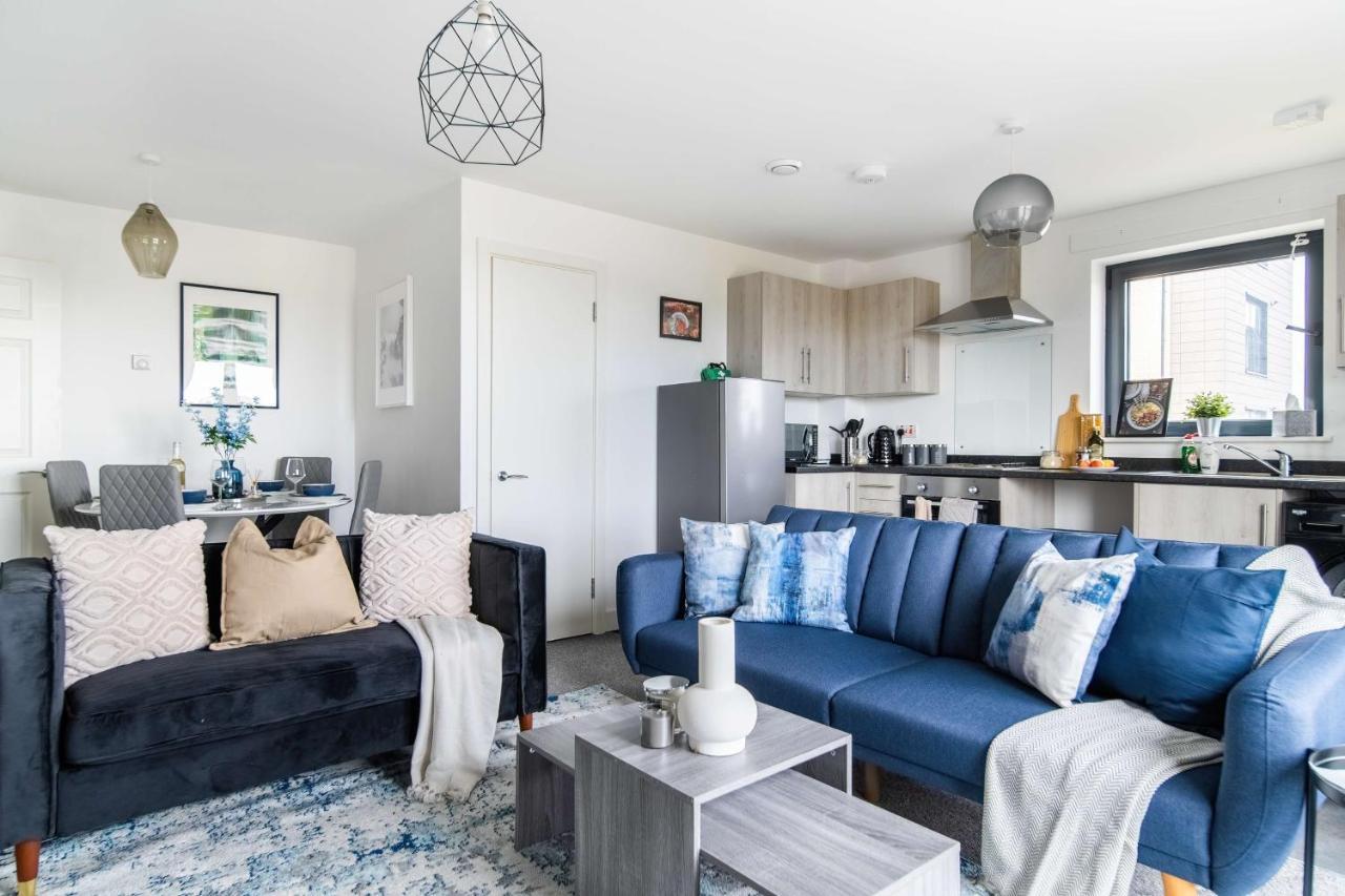 Livestay-New Private Apartment Building Minutes From Heathrow Слау Экстерьер фото