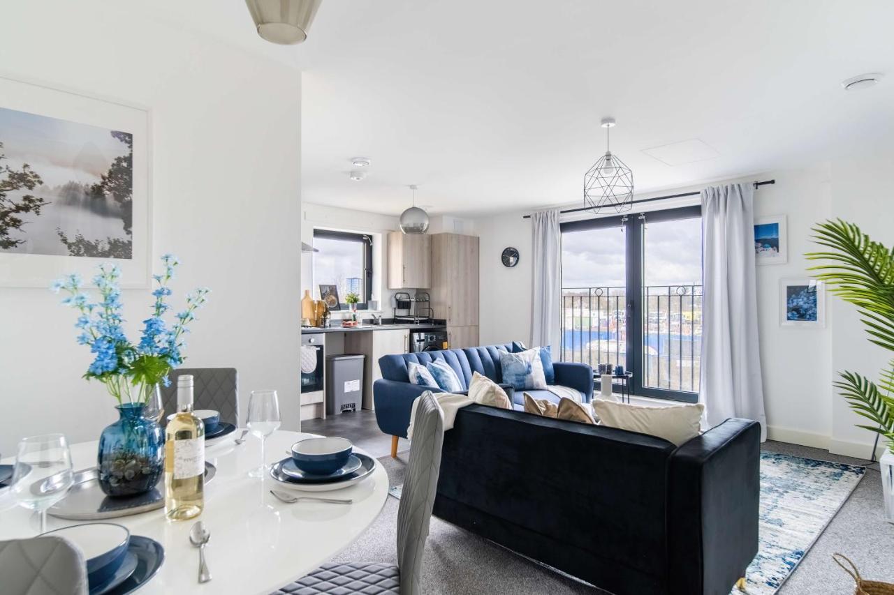 Livestay-New Private Apartment Building Minutes From Heathrow Слау Экстерьер фото