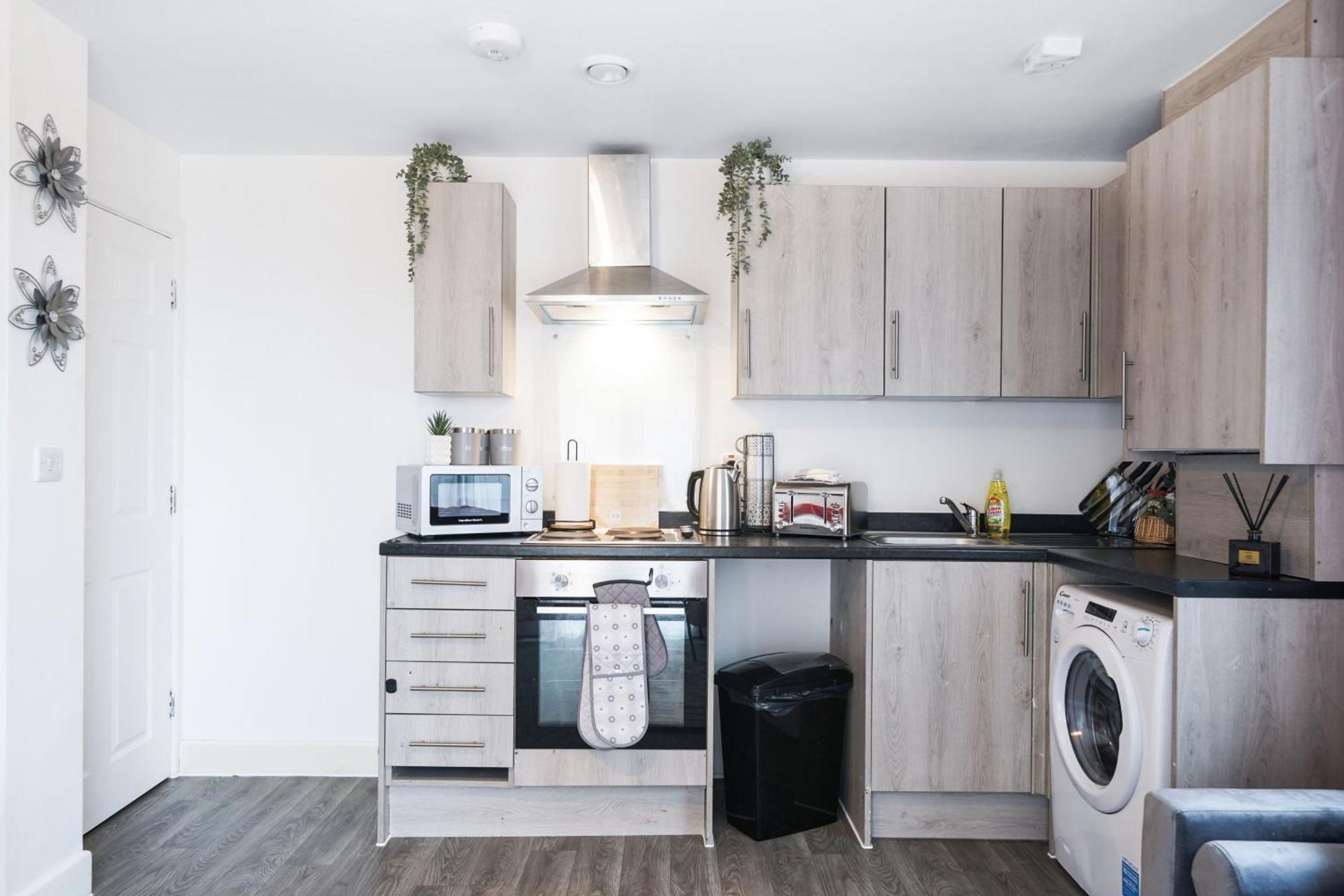 Livestay-New Private Apartment Building Minutes From Heathrow Слау Экстерьер фото