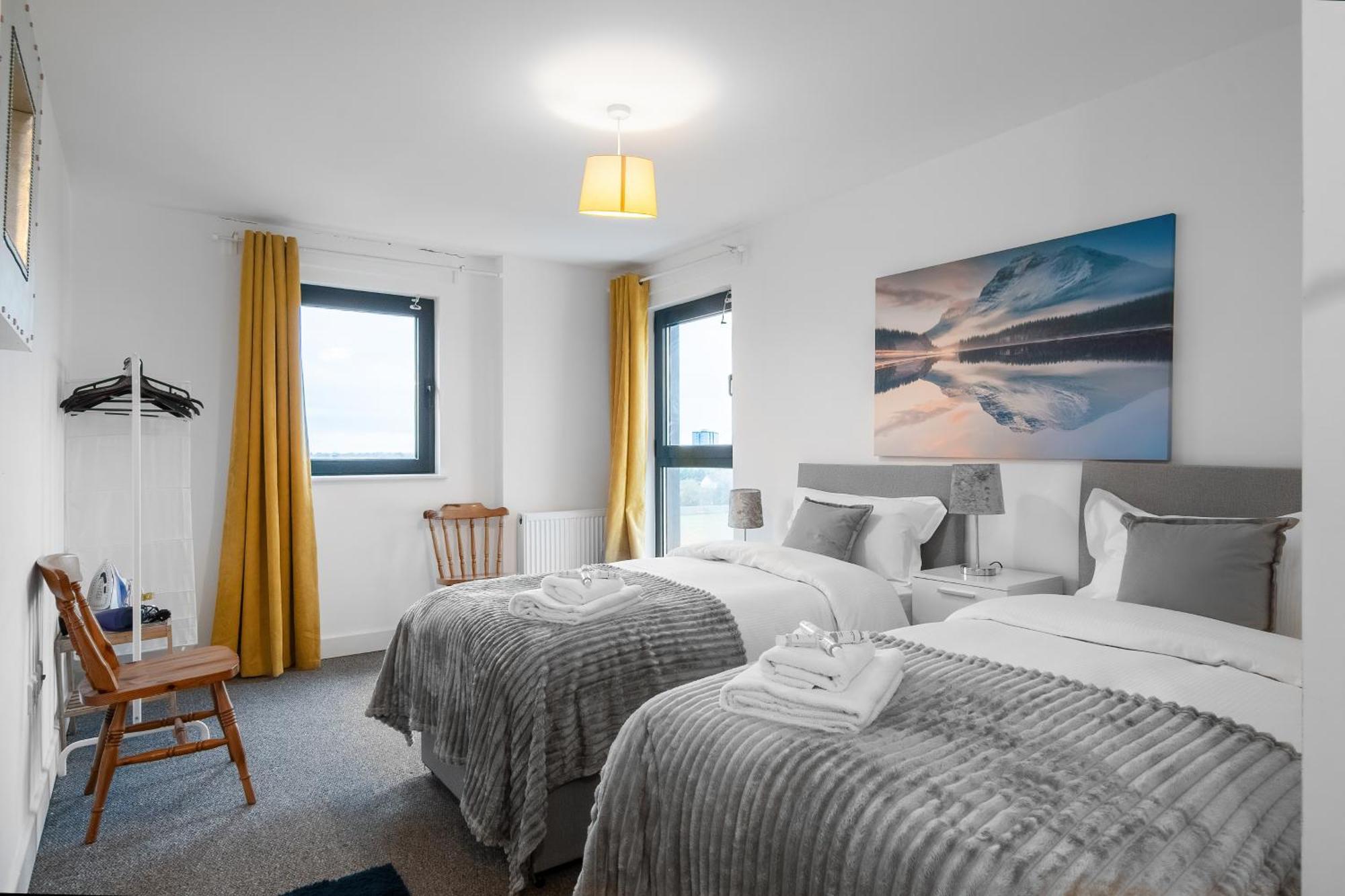 Livestay-New Private Apartment Building Minutes From Heathrow Слау Экстерьер фото