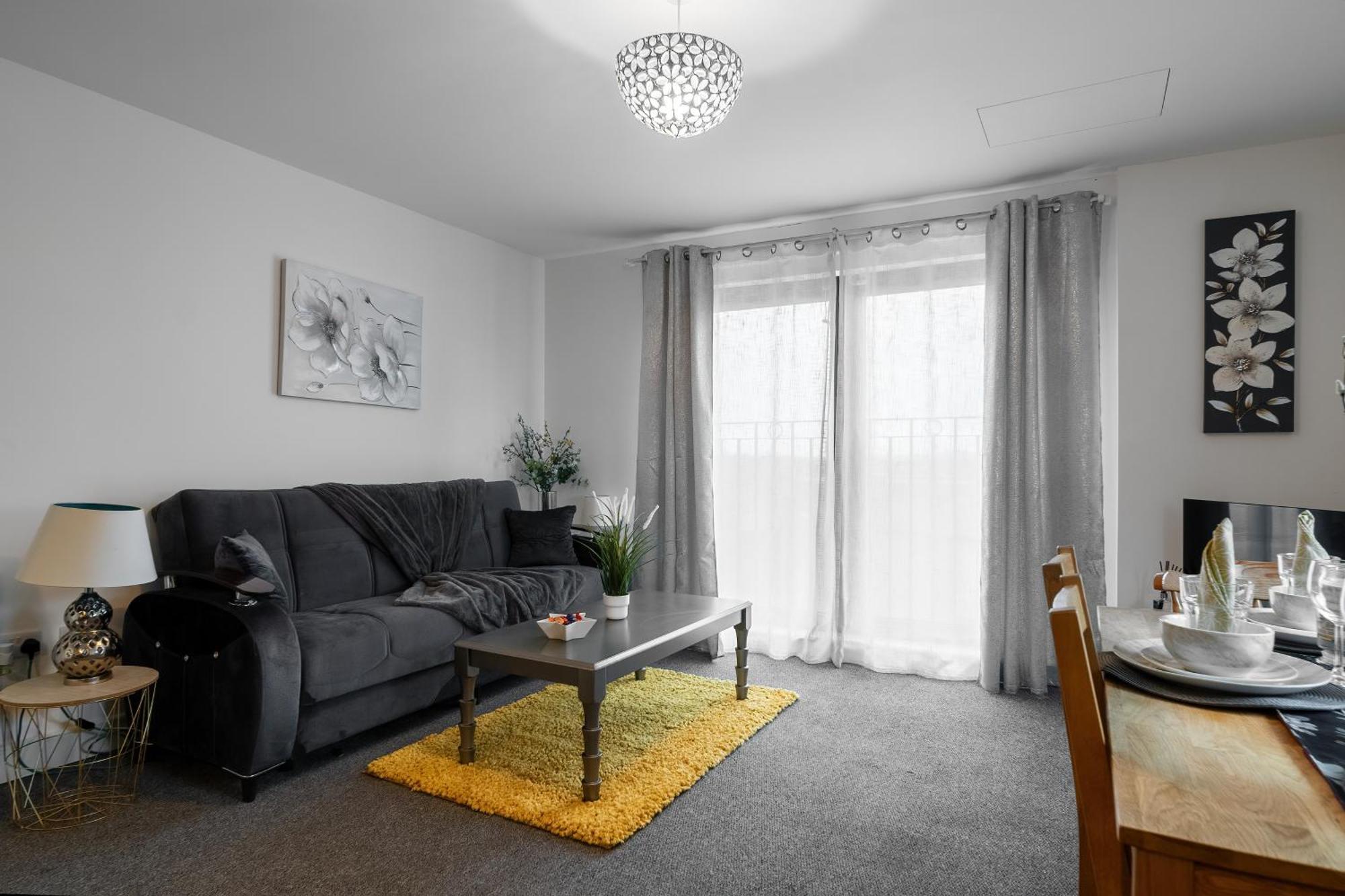 Livestay-New Private Apartment Building Minutes From Heathrow Слау Экстерьер фото