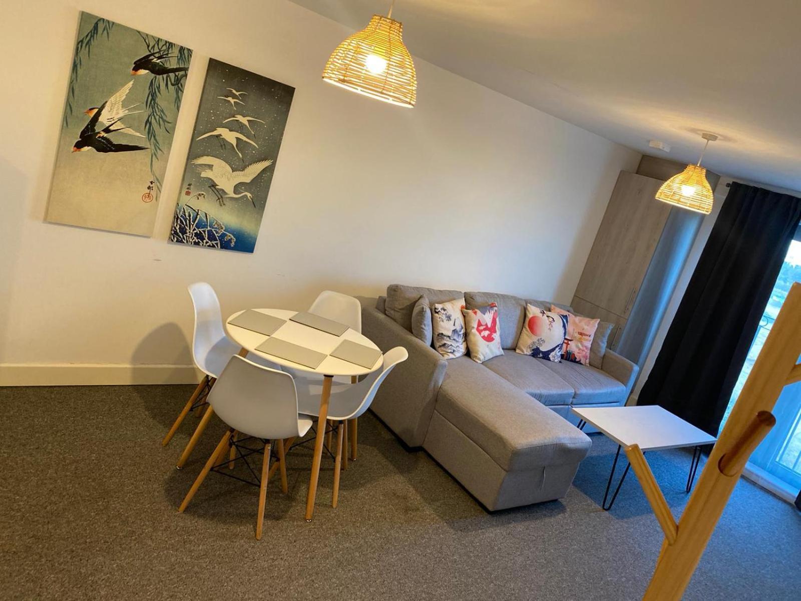 Livestay-New Private Apartment Building Minutes From Heathrow Слау Экстерьер фото