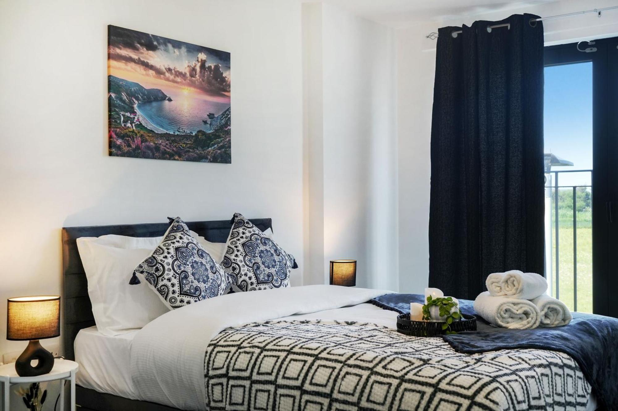 Livestay-New Private Apartment Building Minutes From Heathrow Слау Экстерьер фото